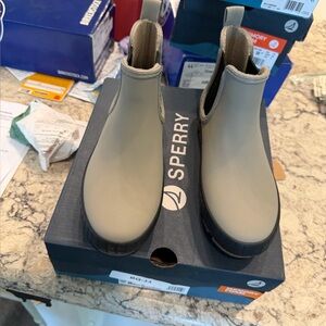 Sperry Tan Chelsea Rain Boots size 5,M torrent Chelsea taupe boot new